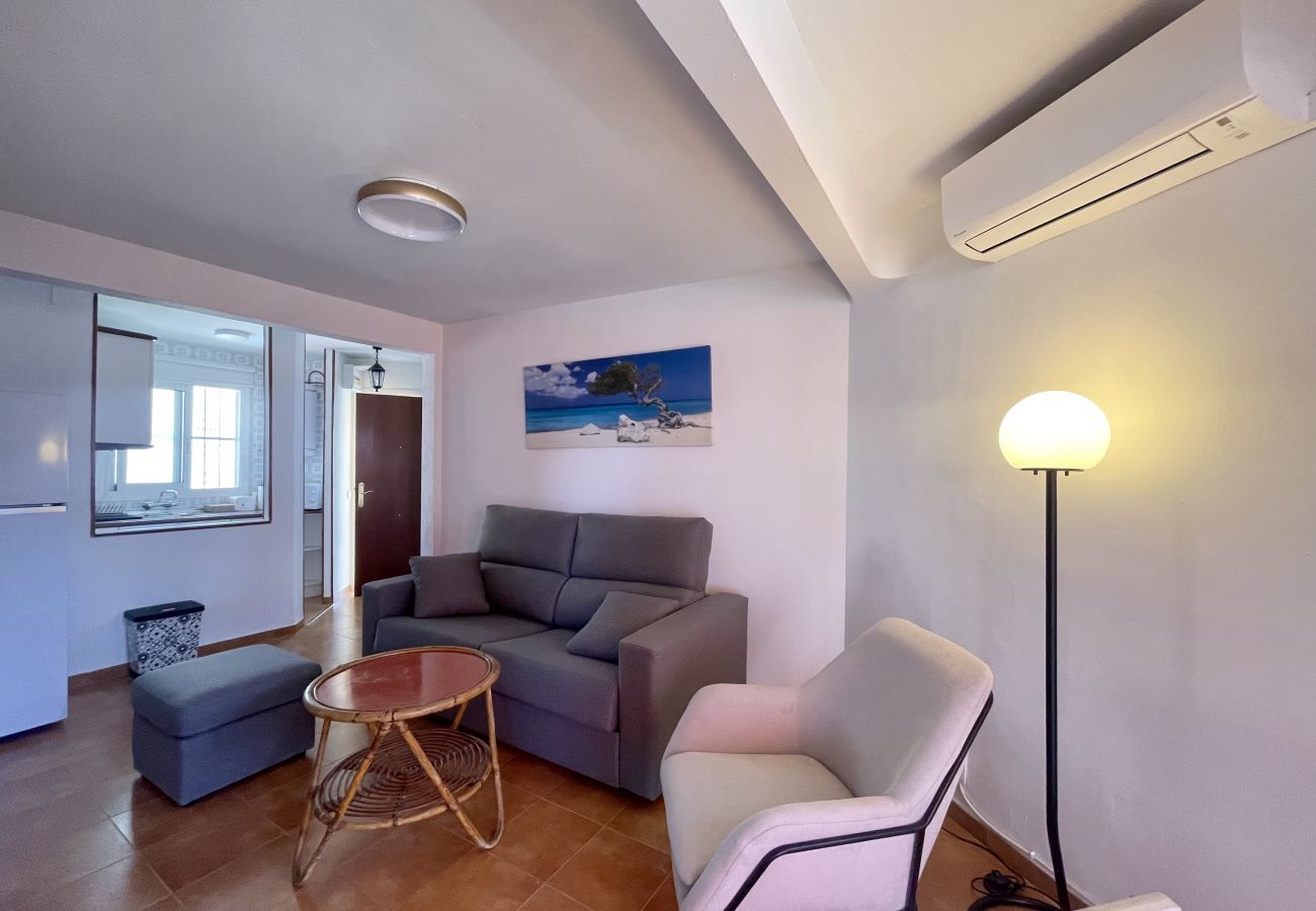 Apartment in Benidorm - GERONA CENTER APARTMENT (R130)