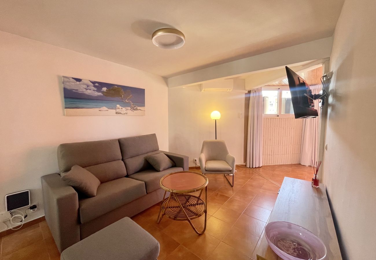 Apartment in Benidorm - GERONA CENTER APARTMENT (R130)