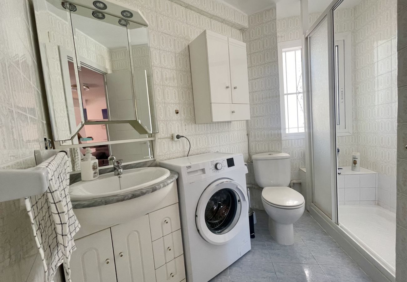 Apartment in Benidorm - GERONA CENTER APARTMENT (R130)