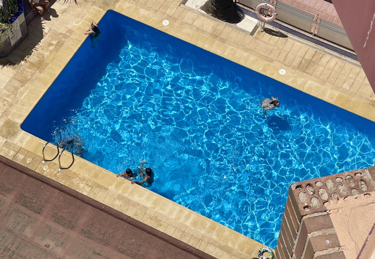 Apartment in Benidorm - GERONA CENTER APARTMENT (R130)