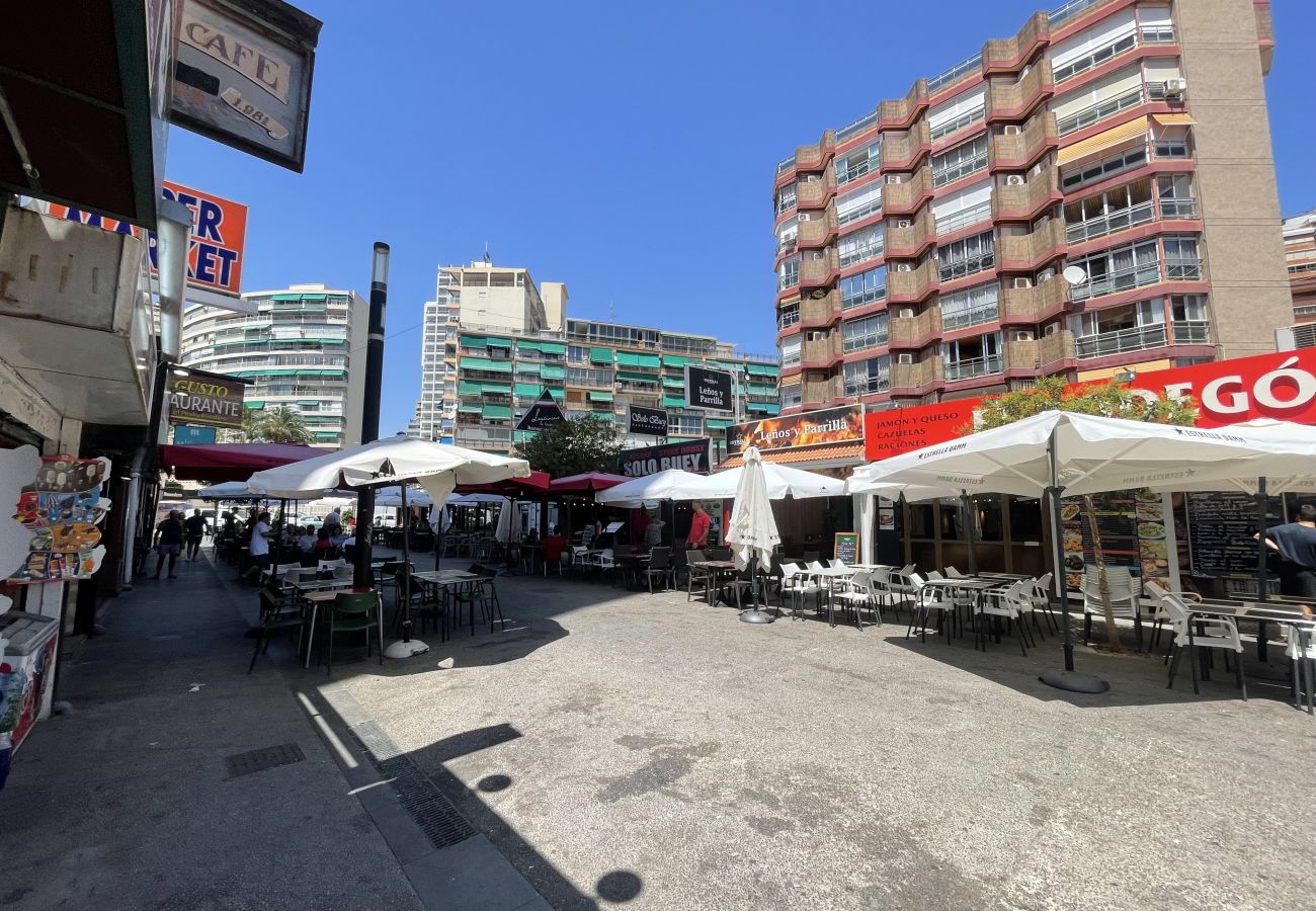 Apartment in Benidorm - GERONA CENTER APARTMENT (R130)