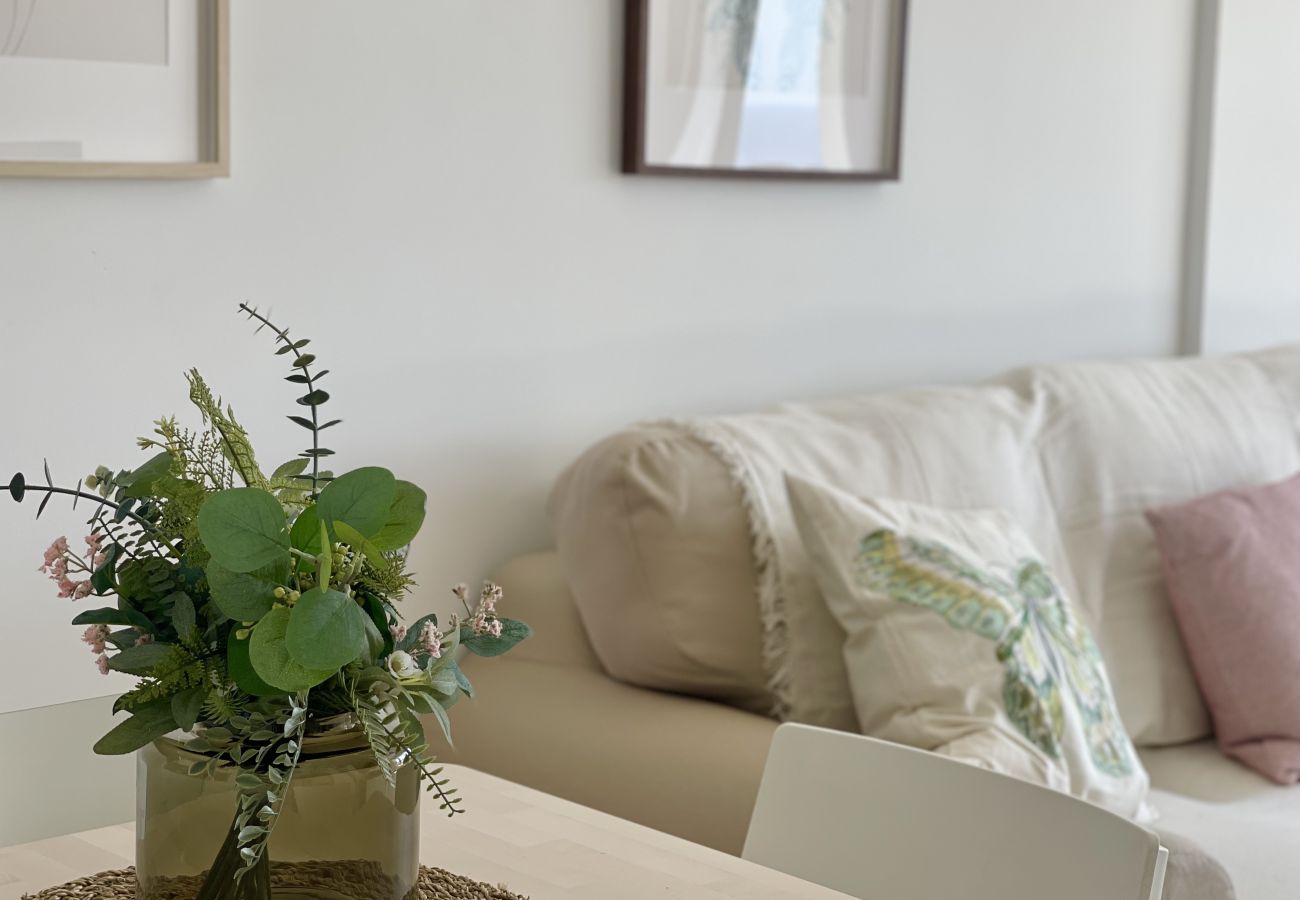Apartment in Benidorm -  TORRE MAR HIGH VIEWS  NEW TOWN  R134
