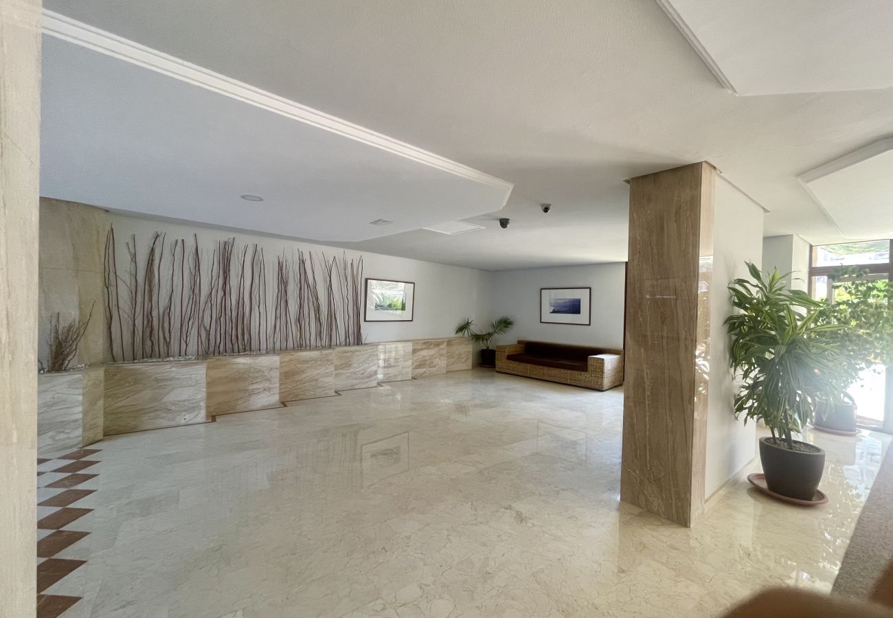 Apartment in Benidorm -  TORRE MAR HIGH VIEWS  NEW TOWN  R134