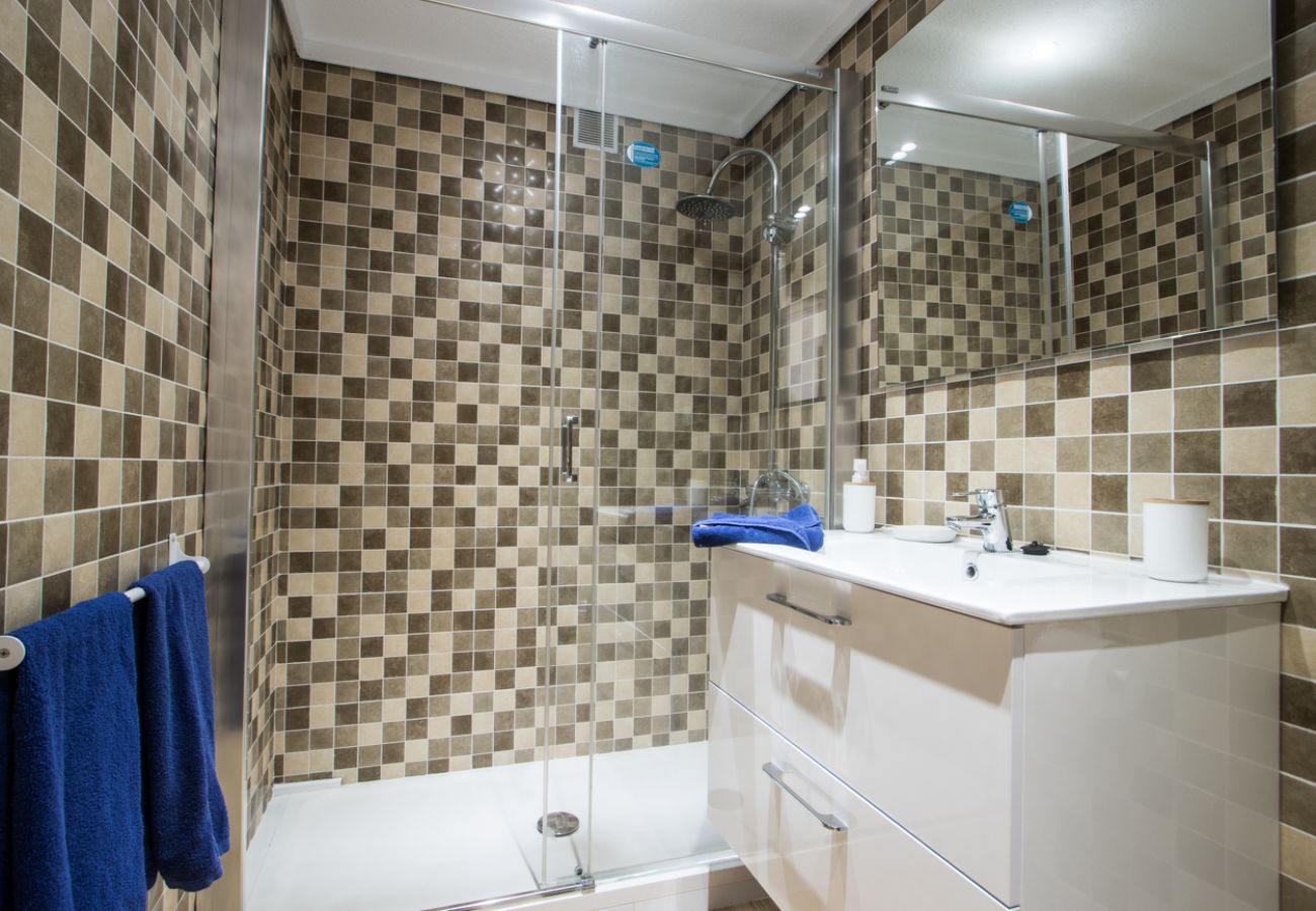 Apartment in Benidorm - COBLANCA 7 SEA VIEWS (R132)