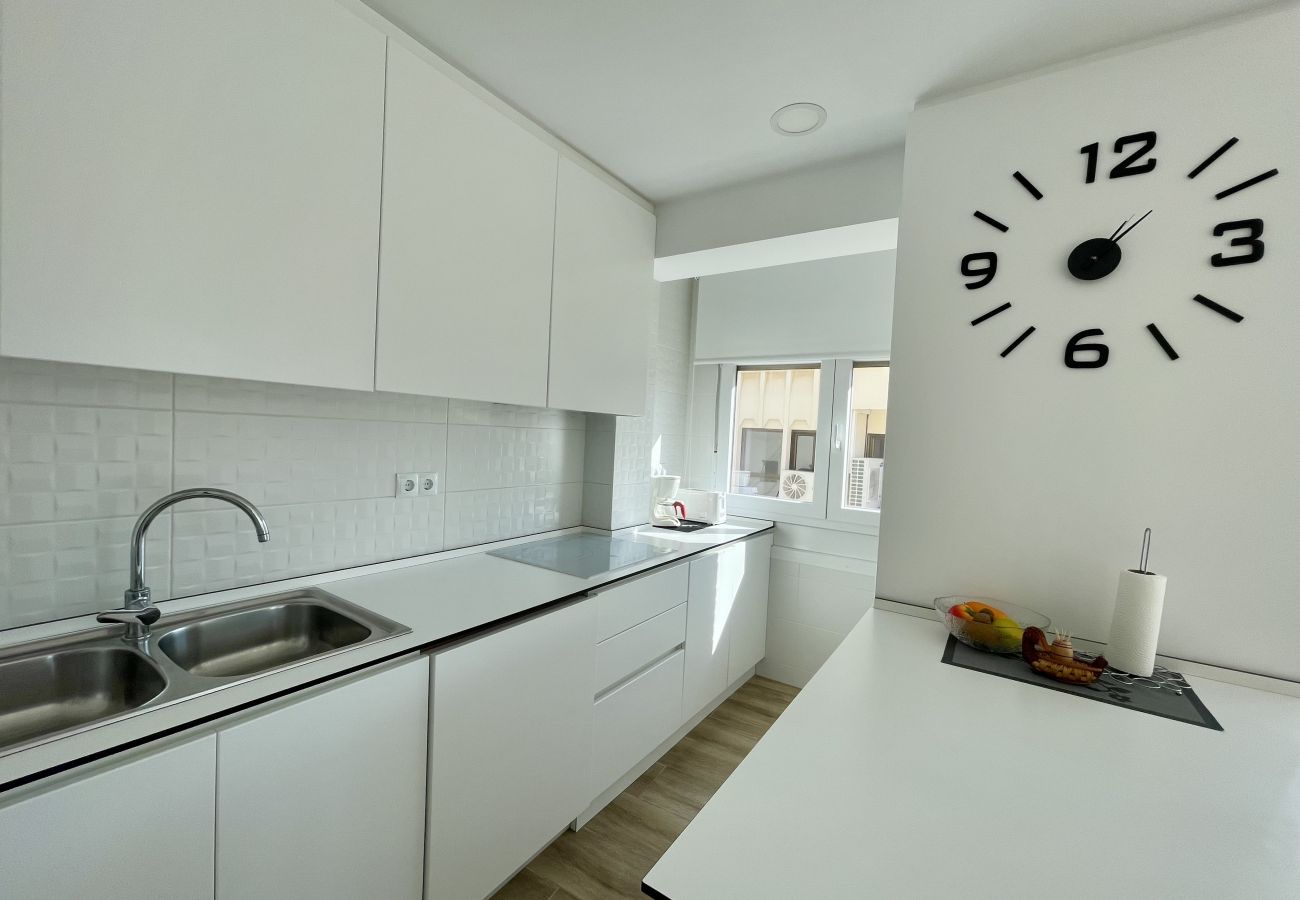 Apartment in Benidorm - LUXURY CENTER APARTMENT R136