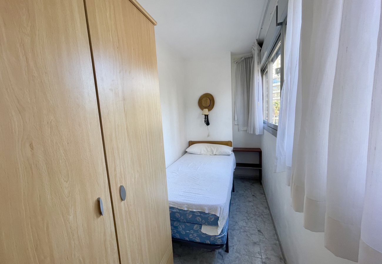 Apartment in Benidorm - KAROLA POOL AND FUN R138