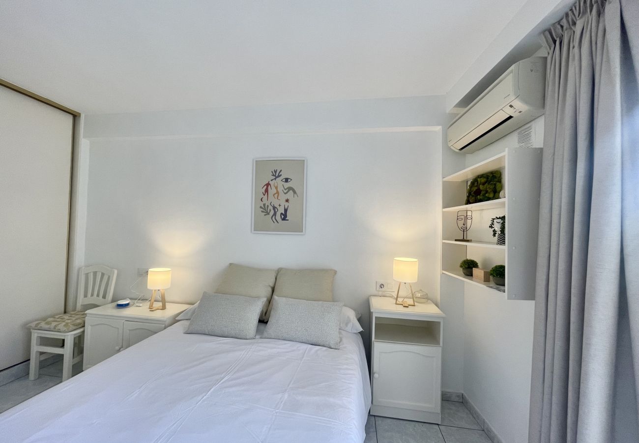 Studio in Benidorm - ARIES CABLE SKI STUDIO R141