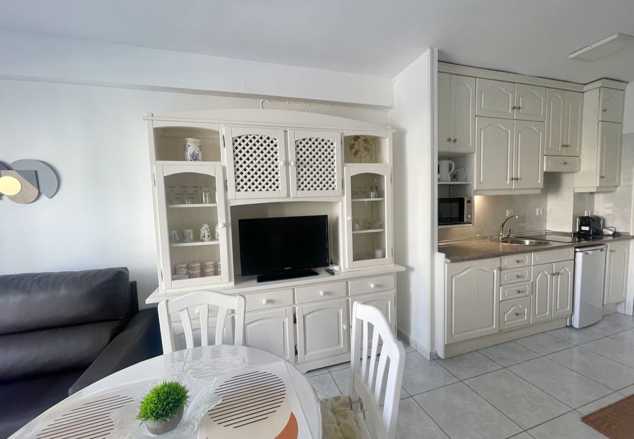Studio in Benidorm - ARIES CABLE SKI STUDIO R141