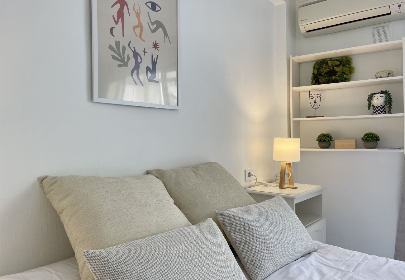 Studio in Benidorm - ARIES CABLE SKI STUDIO R141