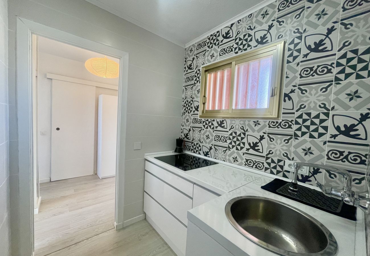 Apartment in Benidorm - MARINA LEVANTE SEDAVI R145