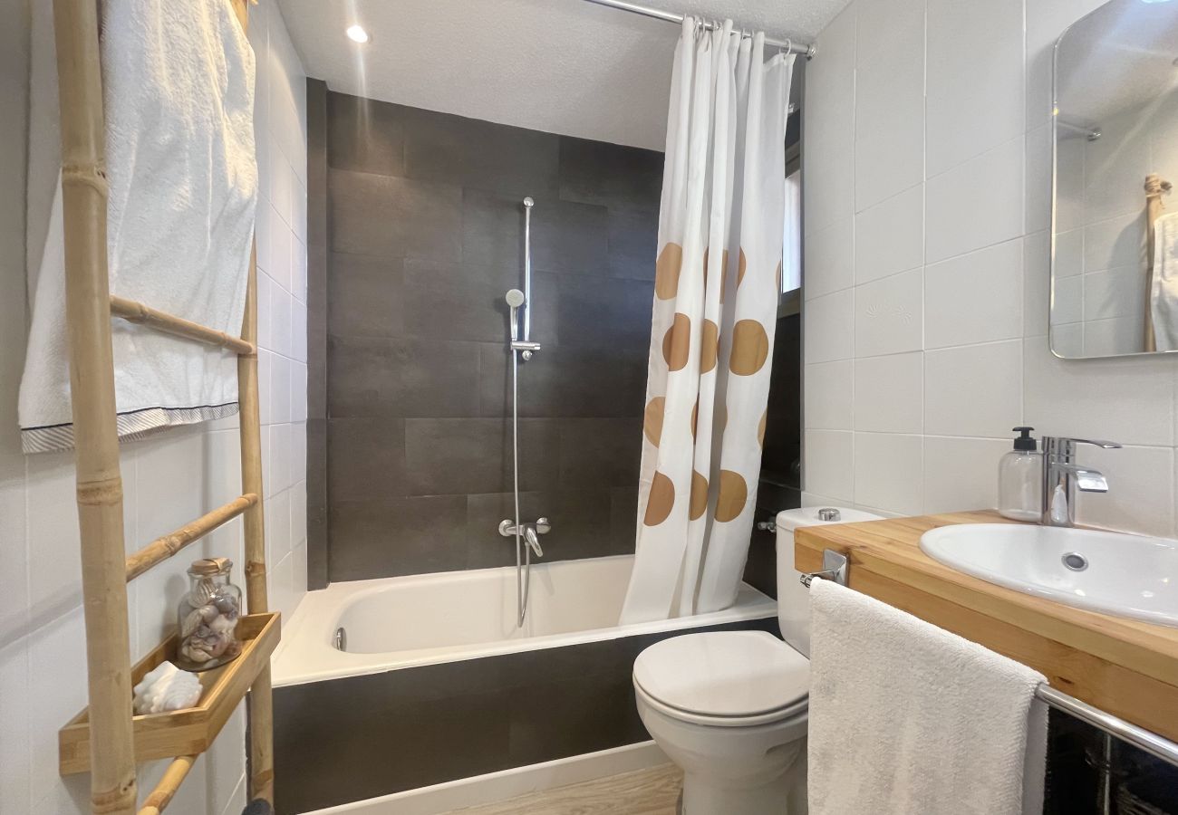 Apartment in Benidorm - MARINA LEVANTE SEDAVI R145