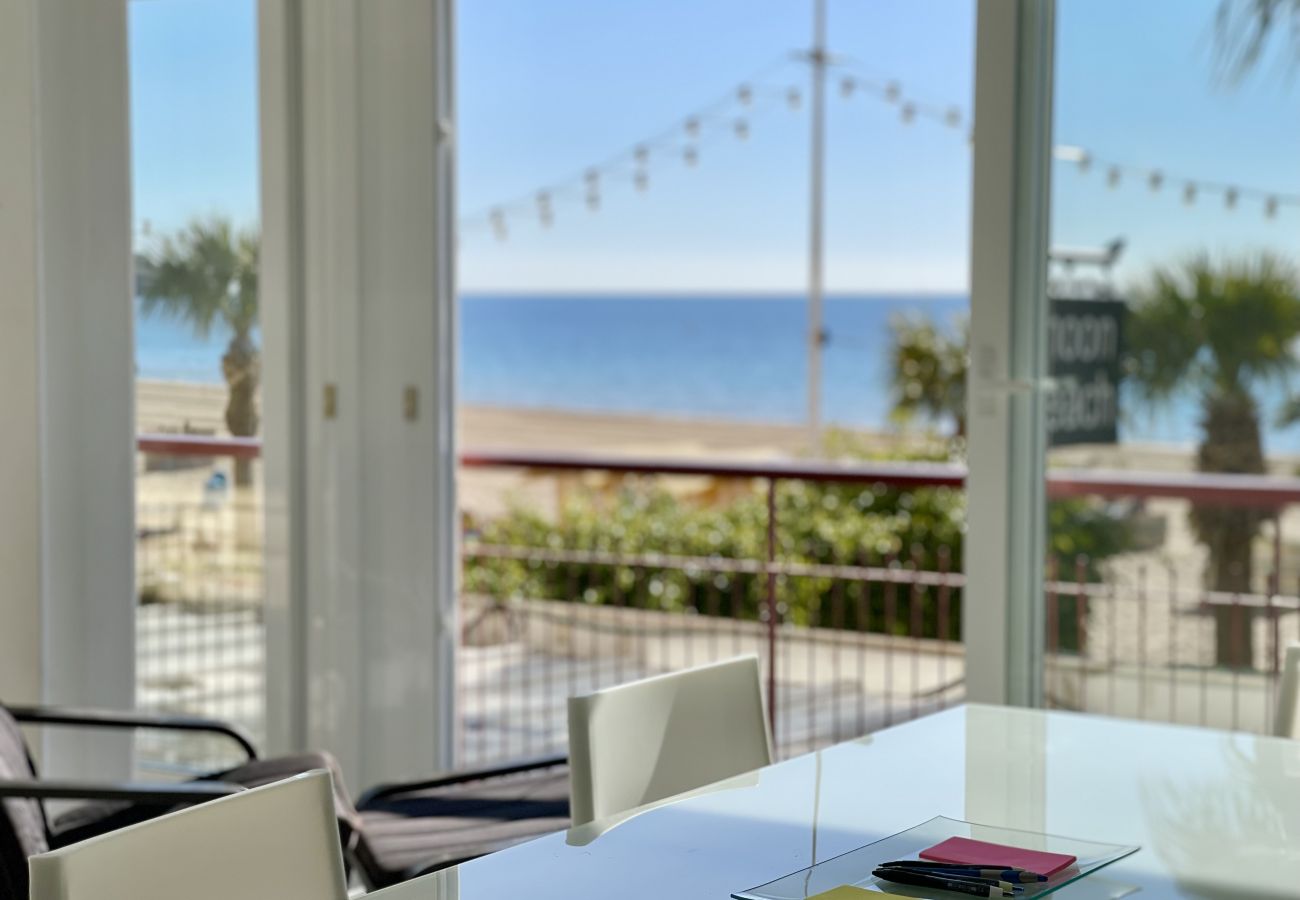 Apartment in Benidorm - IBERIA SEAFRONT R152