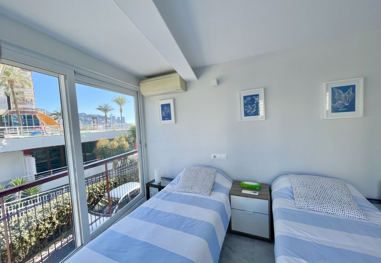 Apartment in Benidorm - IBERIA SEAFRONT R152
