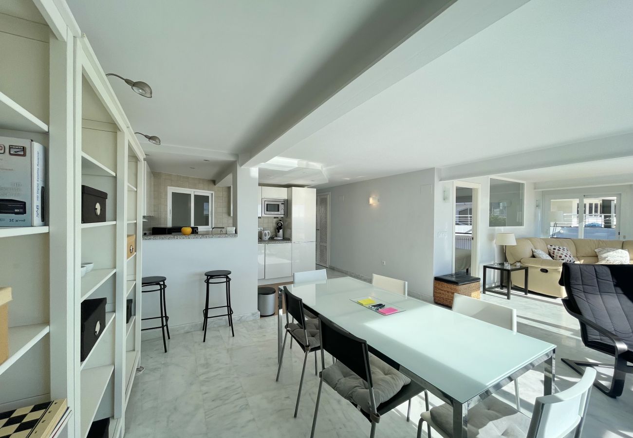 Apartment in Benidorm - IBERIA SEAFRONT R152