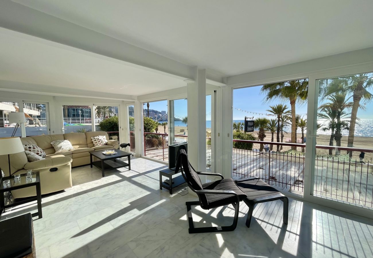 Apartment in Benidorm - IBERIA SEAFRONT R152