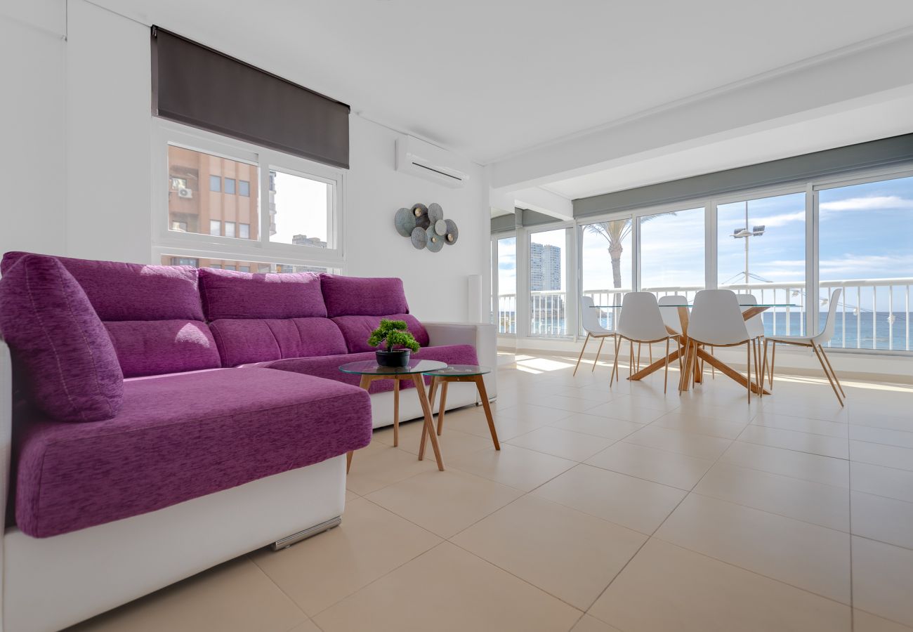 Apartment in Benidorm - SUN, SAND & LUXURY SEAFRONT APARTMENT VERACRUZ LEVANTE (R154)