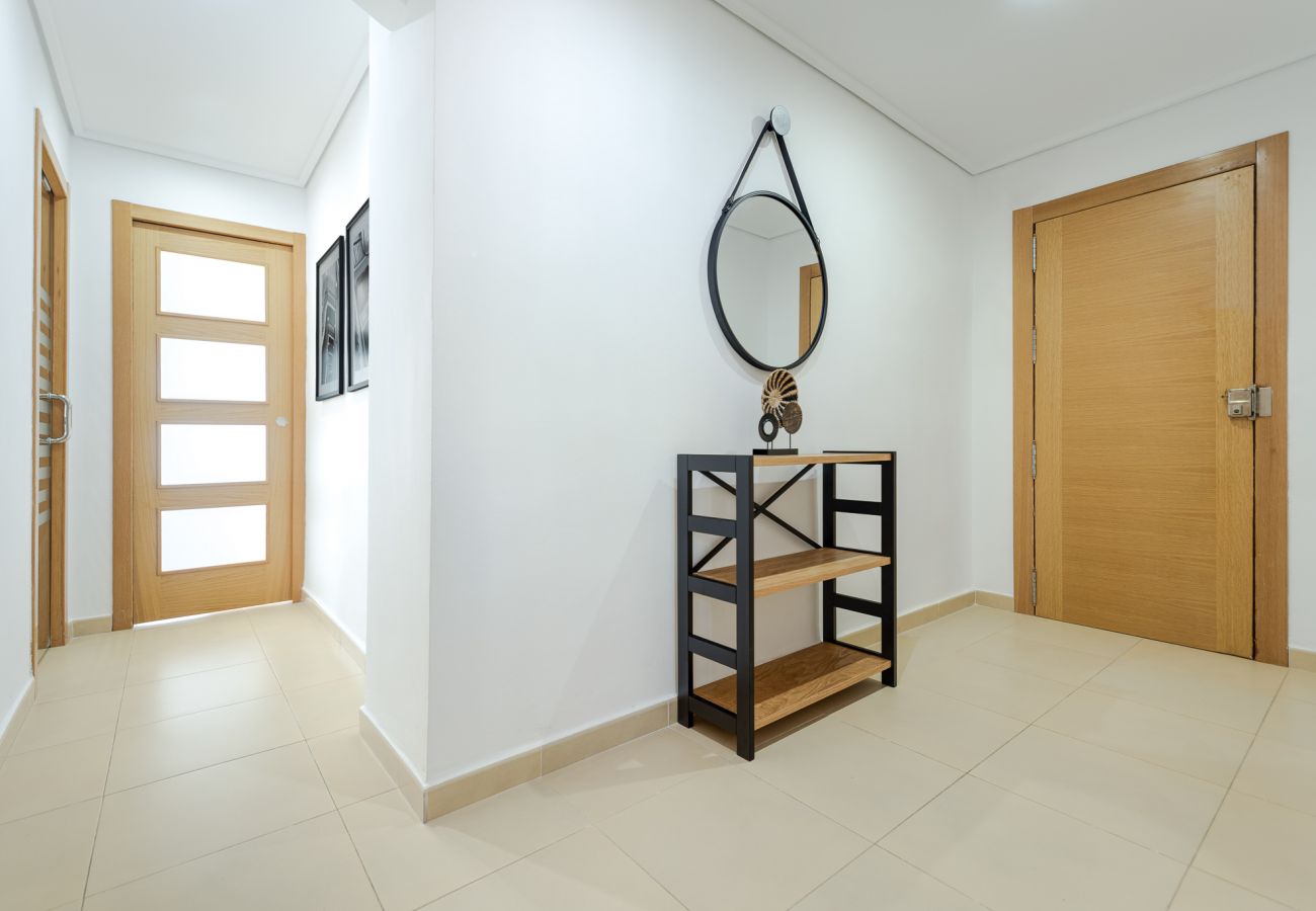 Apartment in Benidorm - SUN, SAND & LUXURY SEAFRONT APARTMENT VERACRUZ LEVANTE (R154)