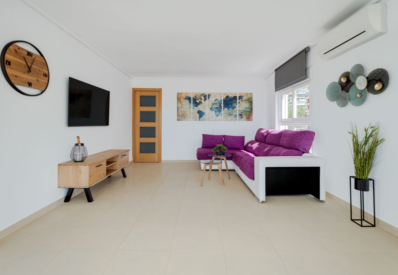 Apartment in Benidorm - SUN, SAND & LUXURY SEAFRONT APARTMENT VERACRUZ LEVANTE (R154)