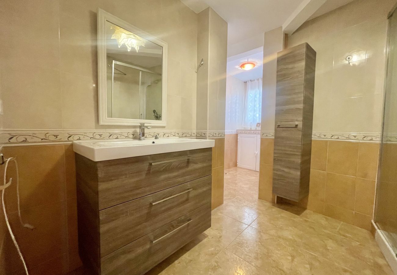 Apartment in Benidorm - TORRESOL LEVANTE (R151)