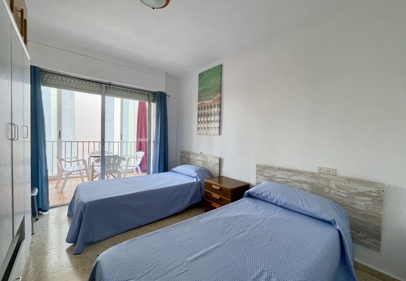 Apartment in Benidorm - OCEANS 3 NEW TOWN R159