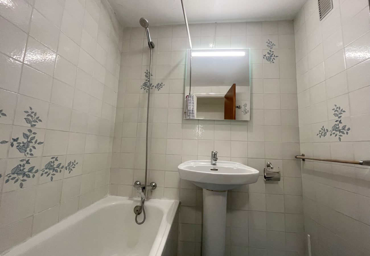Apartment in Benidorm - OCEANS 3 NEW TOWN R159