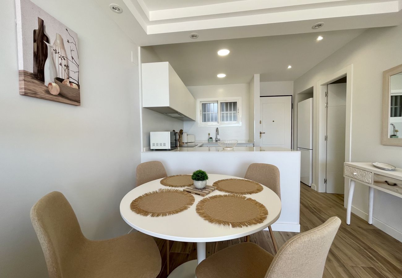 Apartment in Benidorm - Poniente Beach Modern Apartment (R164)