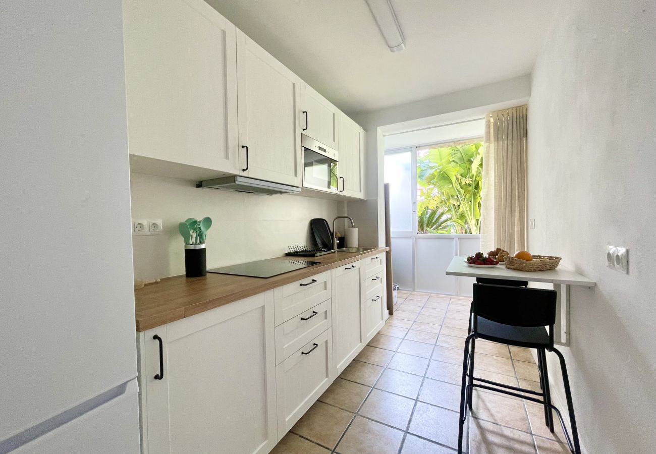 Apartment in Benidorm - El Pato Benidorm (R166)