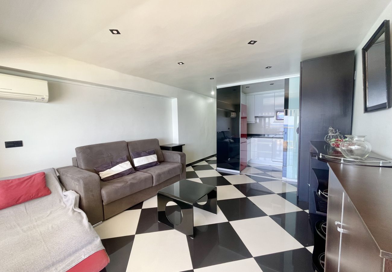 Apartment in Benidorm - TOR MARAYA SEAFRONT LEVANTE BEACH N017