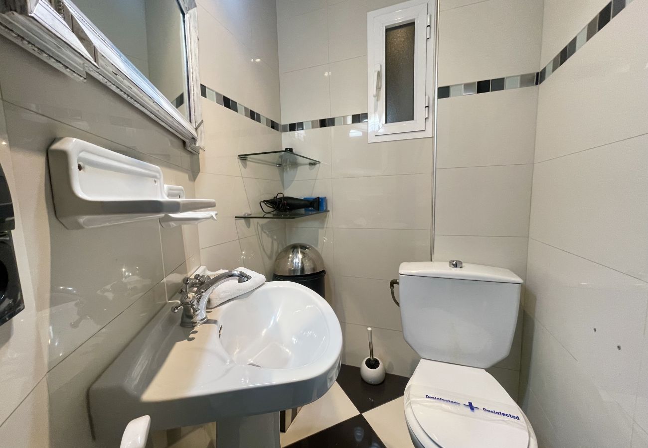 Apartment in Benidorm - TOR MARAYA SEAFRONT LEVANTE BEACH N017