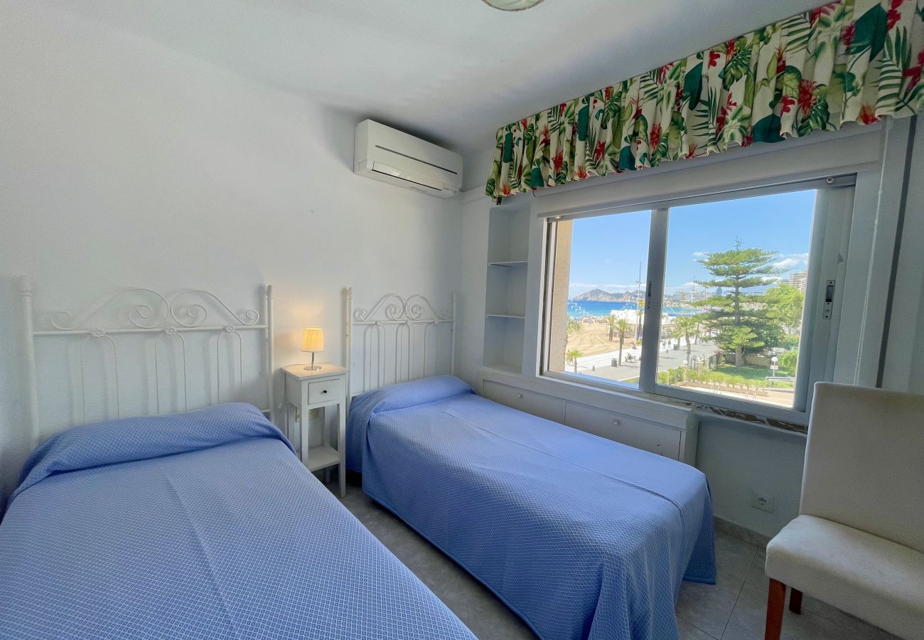 Apartment in Benidorm - TOR MARAYA SEAFRONT LEVANTE VIEWS N018