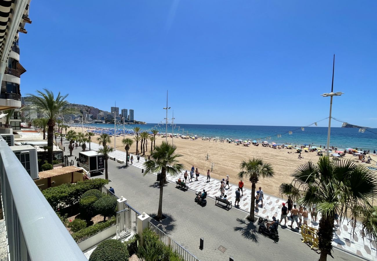 Apartment in Benidorm - TOR MARAYA SEAFRONT LEVANTE VIEWS N018
