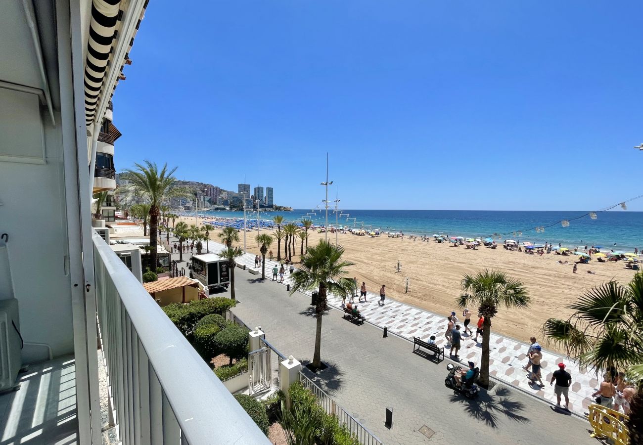Apartment in Benidorm - TOR MARAYA SEAFRONT LEVANTE VIEWS N018