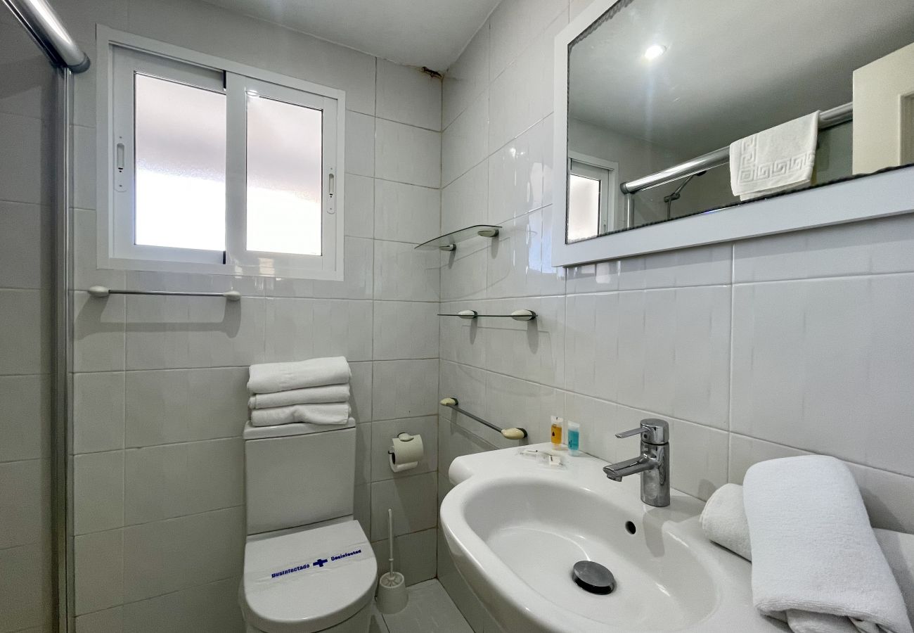 Apartment in Benidorm - TOR MARAYA SEAFRONT LEVANTE VIEWS N018