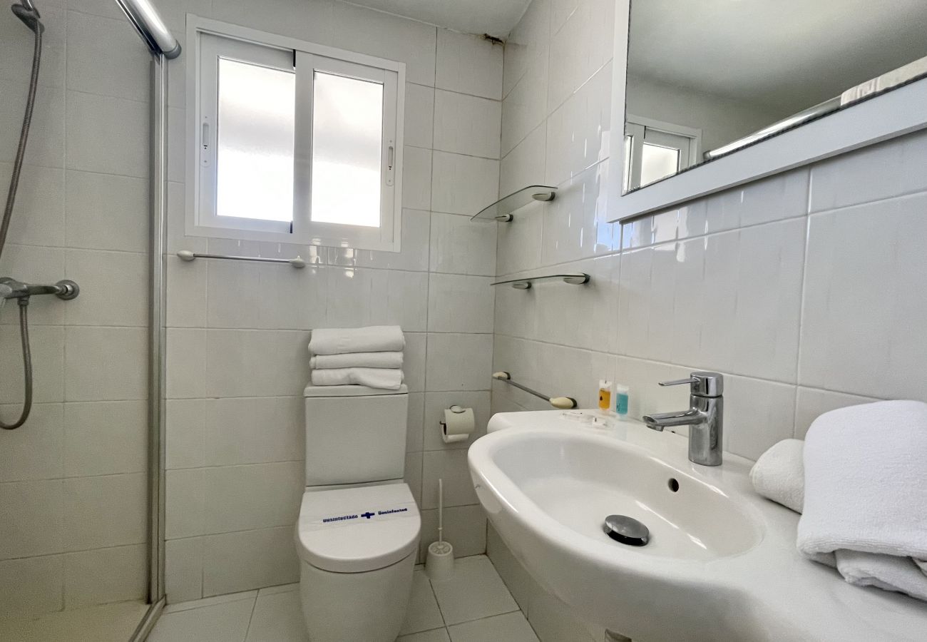 Apartment in Benidorm - TOR MARAYA SEAFRONT LEVANTE VIEWS N018