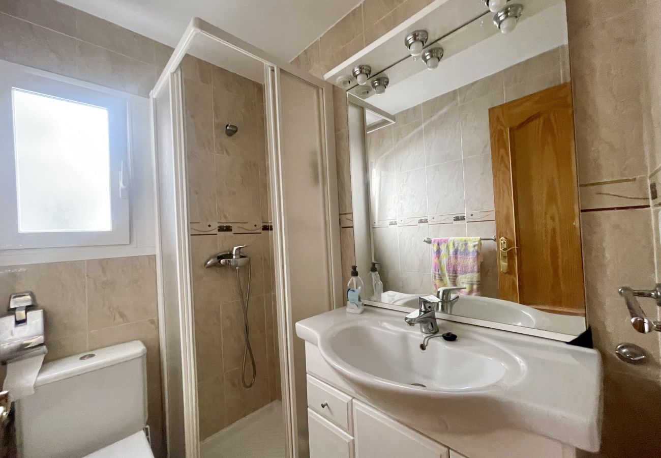 Apartment in Benidorm - COZY CENTER APARTMENT N008