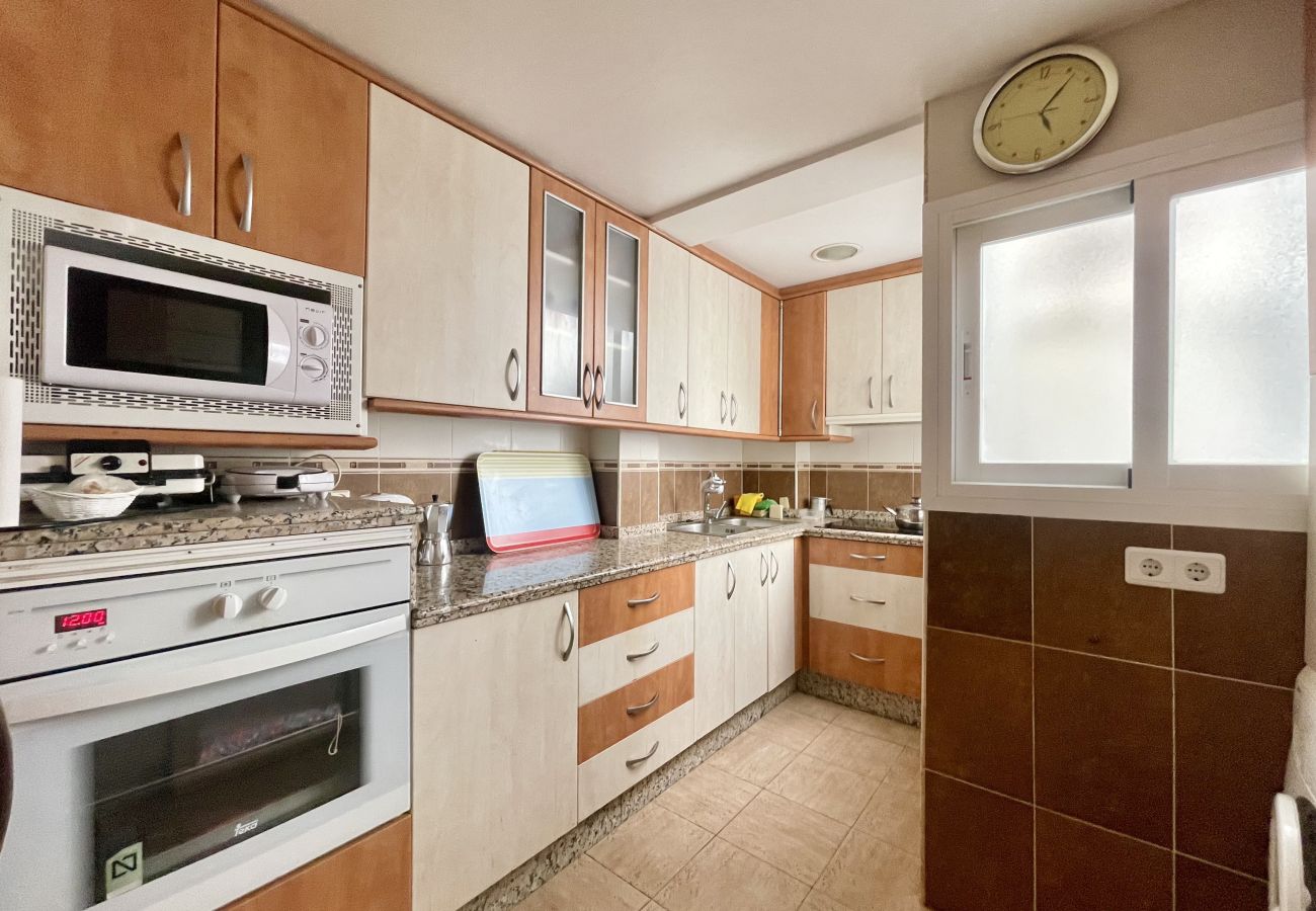 Apartment in Benidorm - COZY CENTER APARTMENT N008