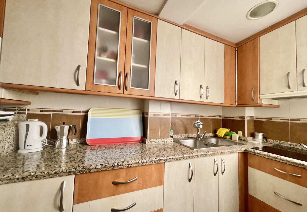 Apartment in Benidorm - COZY CENTER APARTMENT N008