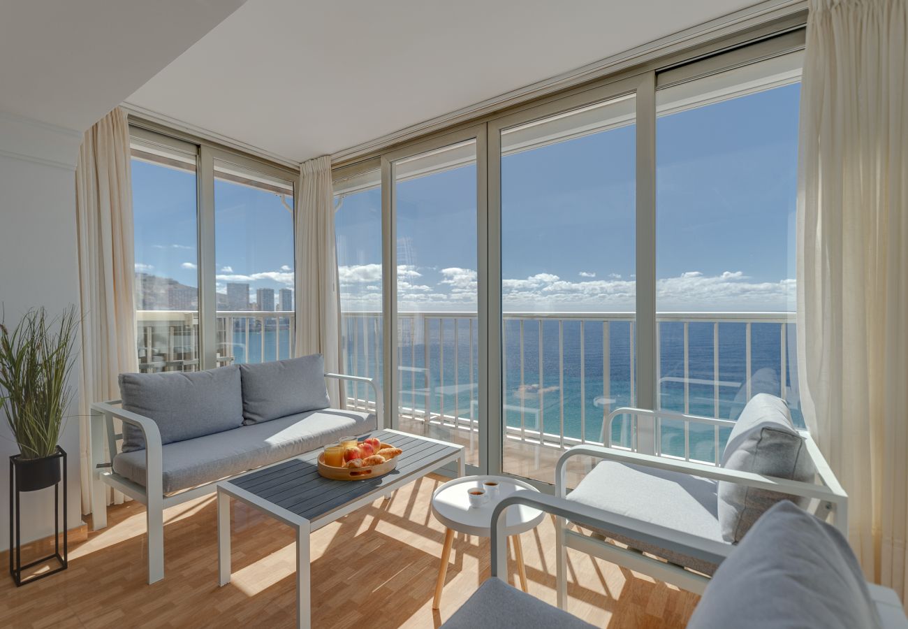 Apartment in Benidorm - FRONTLINE PANORAMA PENTHOUSE TORMARAYA LEVANTE (N026)