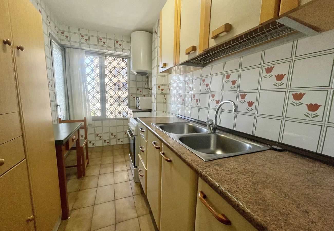 Apartment in Benidorm - TOR MARAYA SEAFRONT LEVANTE  N052