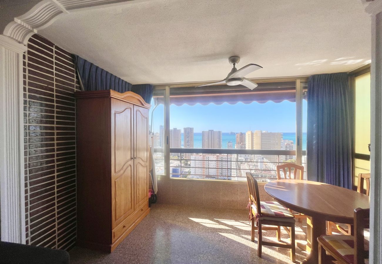 Apartment in Benidorm - ACUARIUM LEVANTE BEACH N075