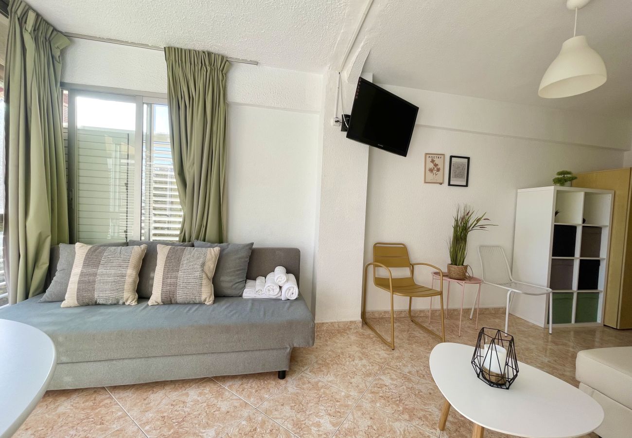 Apartment in Benidorm - CABALLOS LEVANTE BEACH N069B
