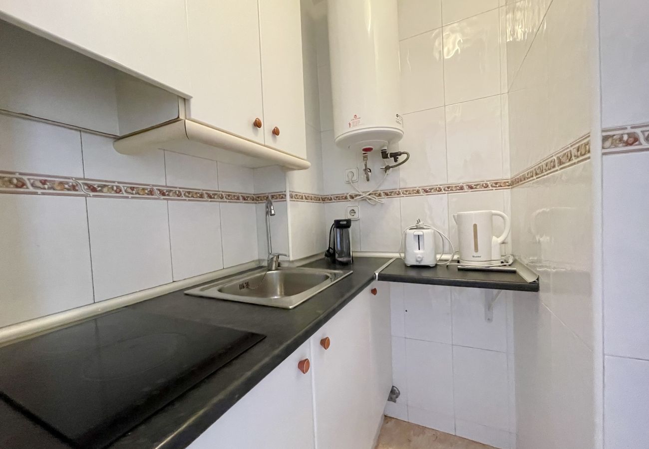 Apartment in Benidorm - CABALLOS LEVANTE BEACH N069B
