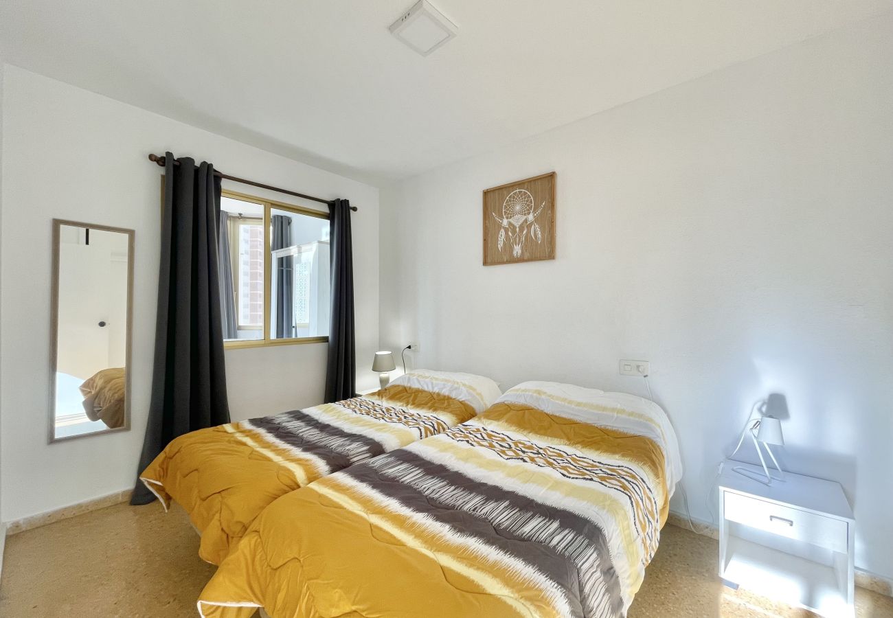 Apartment in Benidorm - NEW TOWN LEVANTE BEACH (N121)