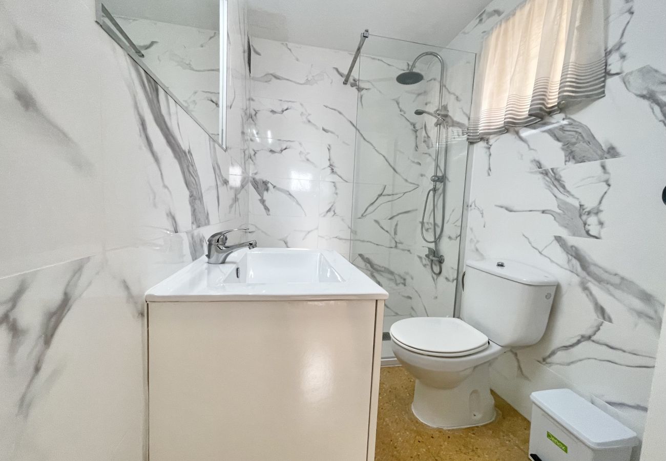Apartment in Benidorm - NEW TOWN LEVANTE BEACH (N121)