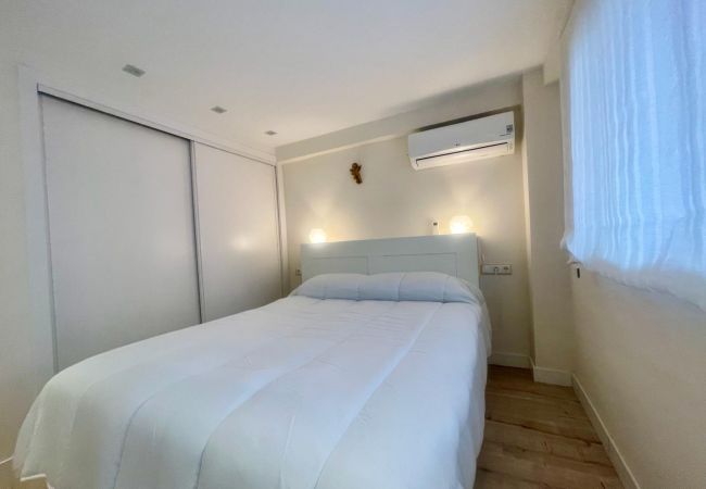 Apartment in Benidorm - WHITE HOUSE NERVION N077