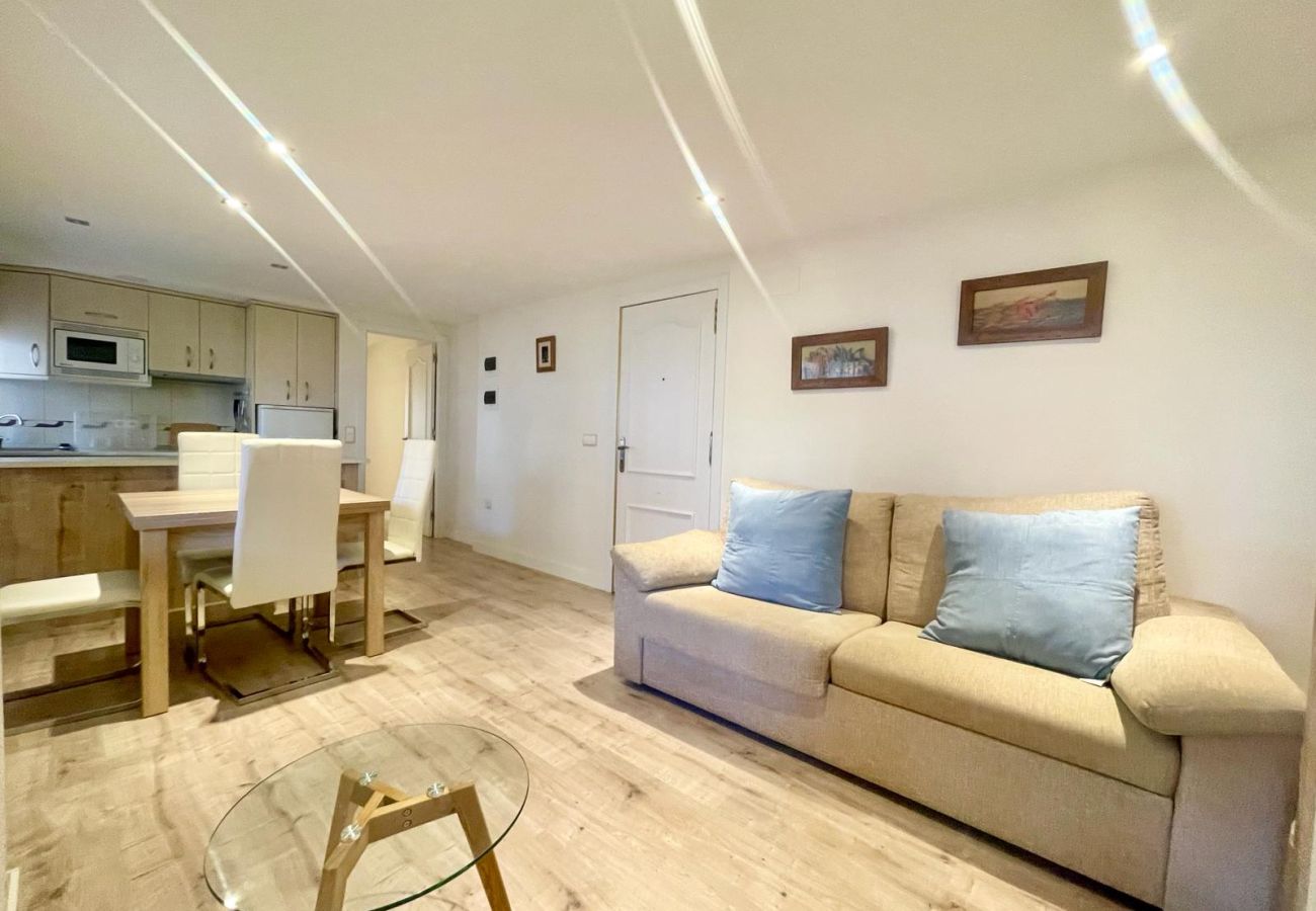 Apartment in Benidorm - WHITE HOUSE NERVION N077
