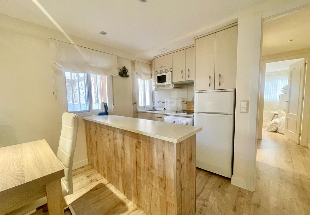 Apartment in Benidorm - WHITE HOUSE NERVION N077