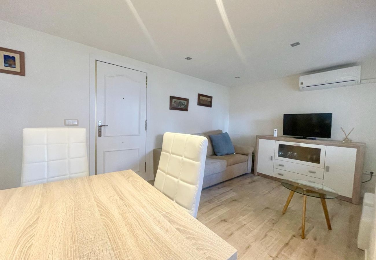 Apartment in Benidorm - WHITE HOUSE NERVION N077
