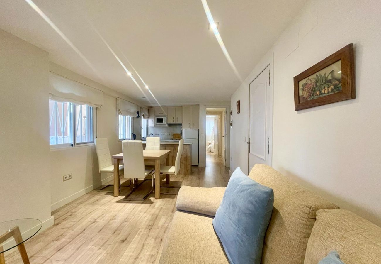Apartment in Benidorm - WHITE HOUSE NERVION N077