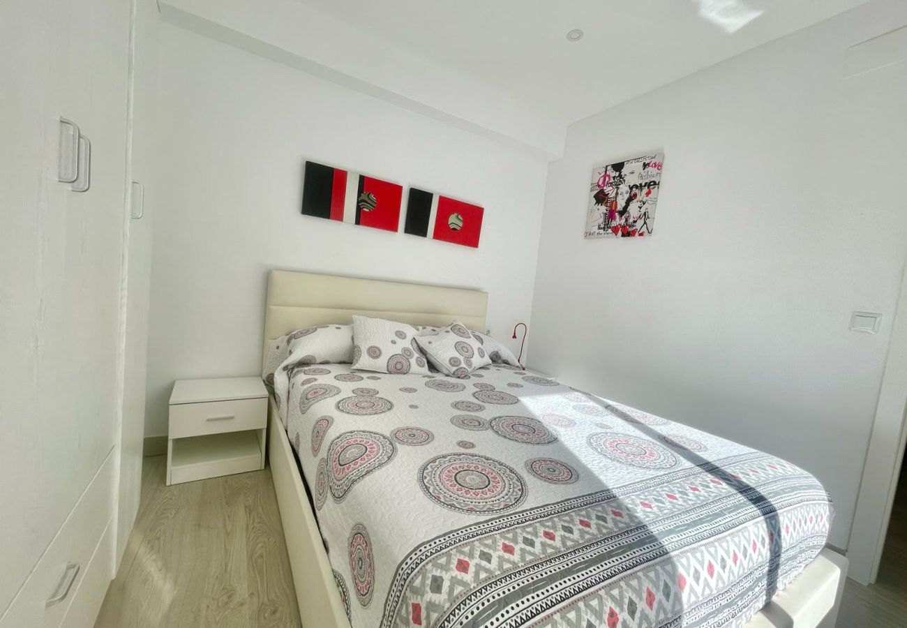 Apartment in Benidorm - BEAUTIFUL CENTER APARTMENT N142
